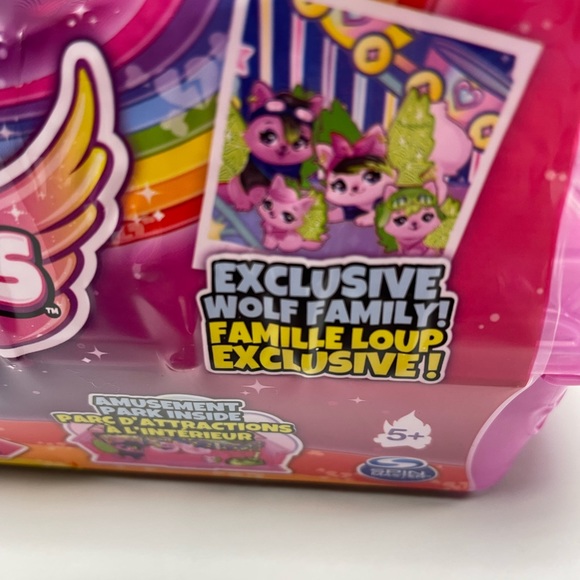 HATCHIMALS Crystal Flyers Rainbow Glitter Doll & Rainbow-cation Family Carton - Picture 6 of 7